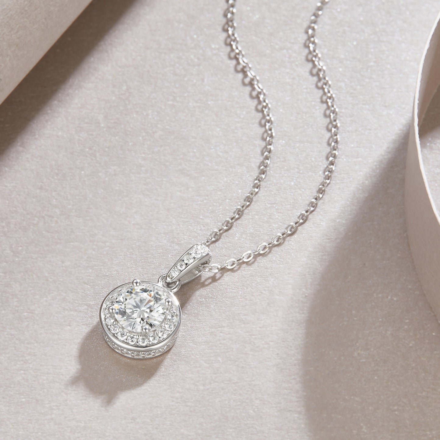 Dark Night Elf Moissanite Pendant Set – 1ct S925 Sterling Silver with Platinum Plating